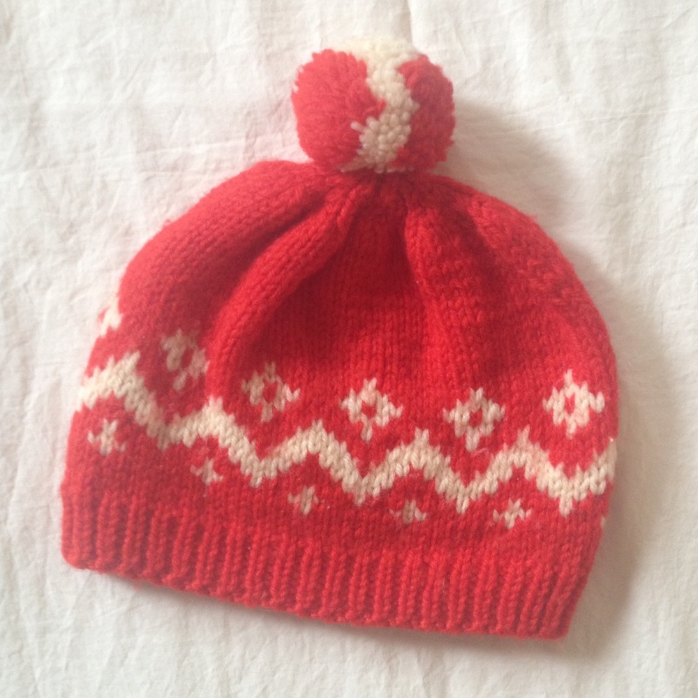 Vintage hand-knit beanie pom pom hat red cream
